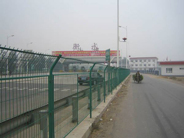 川森鐵絲網圍欄價多少錢一米上海