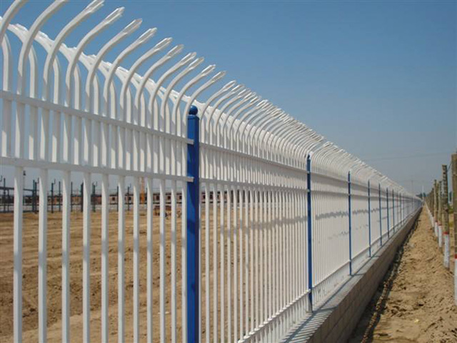 川森雙邊絲護欄網立柱安裝