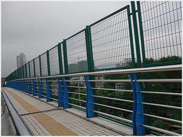 川森什么是橋梁護欄的有效高度