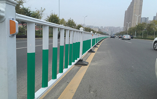 重慶城口縣框架護欄網一塊等于多少米