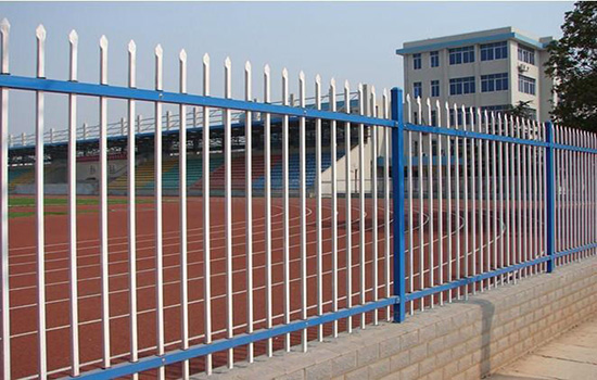 1.8m施工防護圍欄安裝施工方案