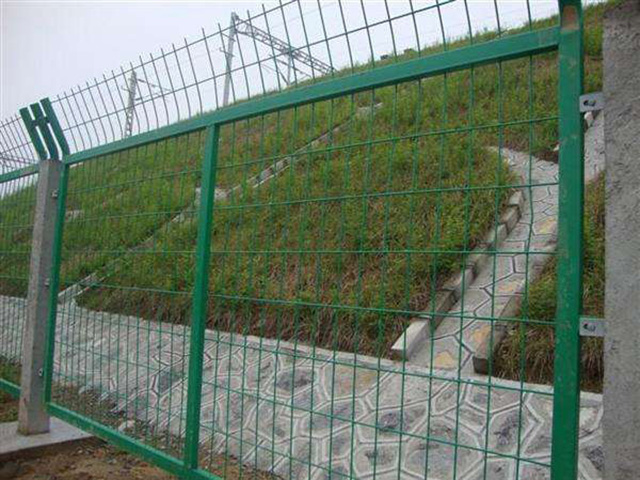 高鐵防護柵欄